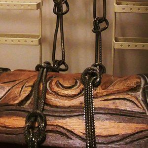 Knotted mesh rope chain